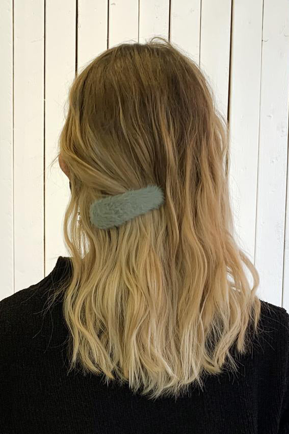 Fuzz Off Hair Clip